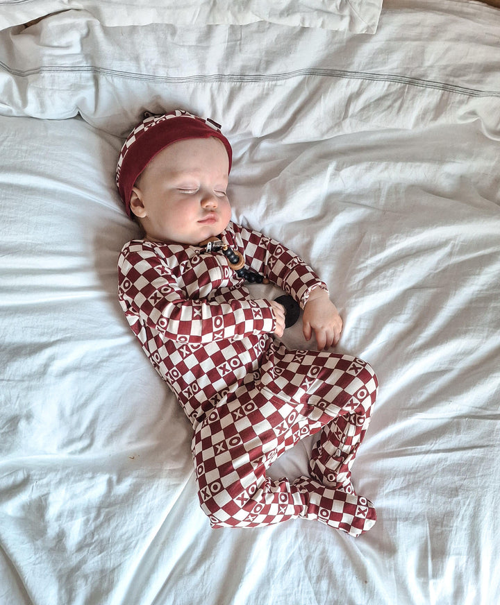 Organic Knotted Hat in Crimson XO Checker