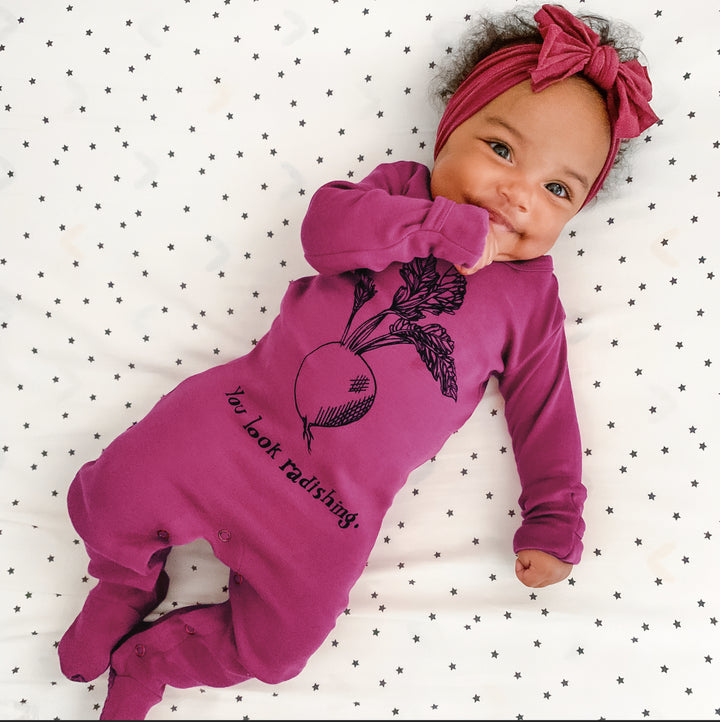 Organic Graphic Footie in Magenta Radish, Lifestyle
@Janes.family 