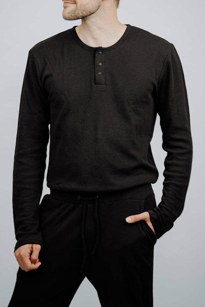 Men's Organic Thermal L-Sleeve Shirt in Black