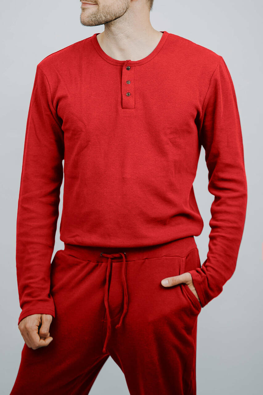 Men's Organic Thermal L-Sleeve Shirt in Cherry