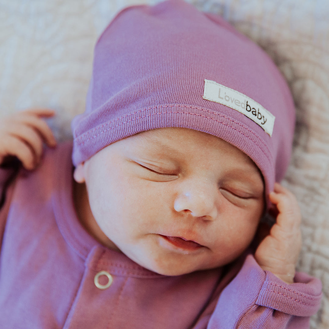 Organic Cute Cap in Grape, Lifestyle